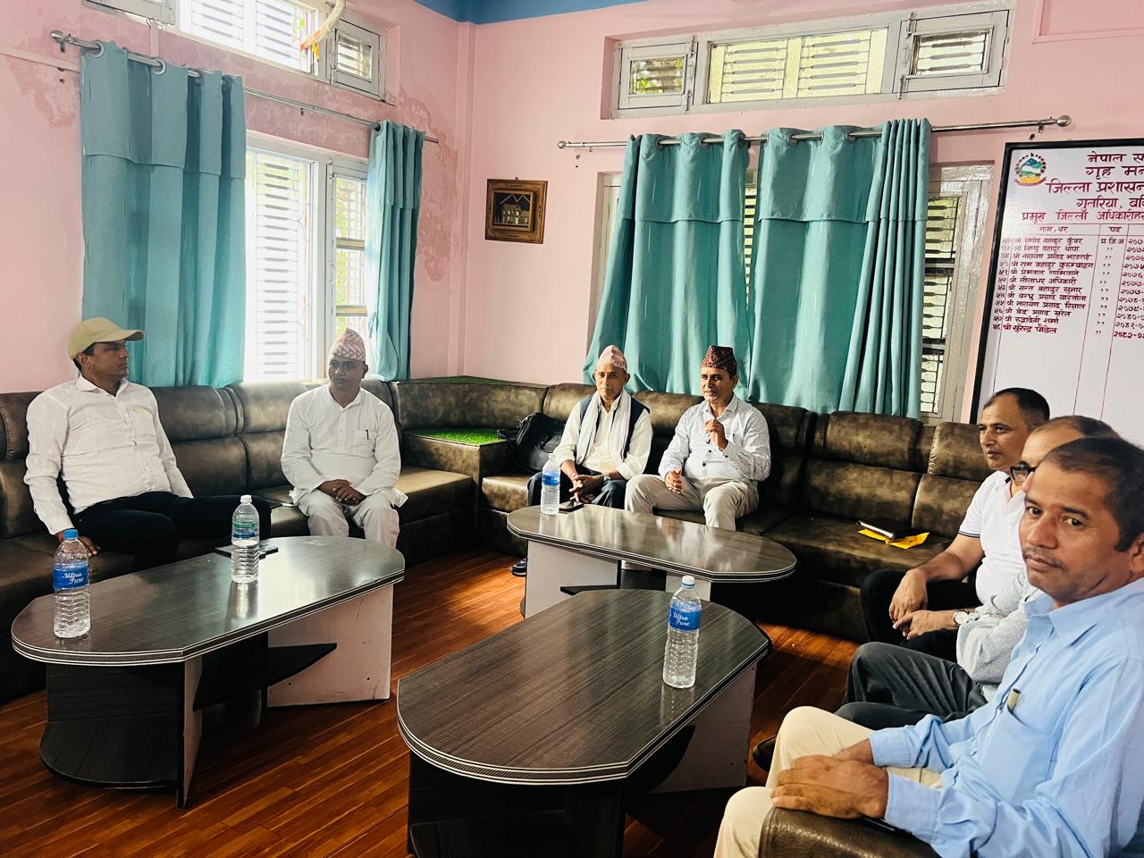 नेकपा एमाले बर्दियाद्वारा भूमि समस्या समाधानका लागि प्रमुख जिल्ला अधिकारीसँग छलफल