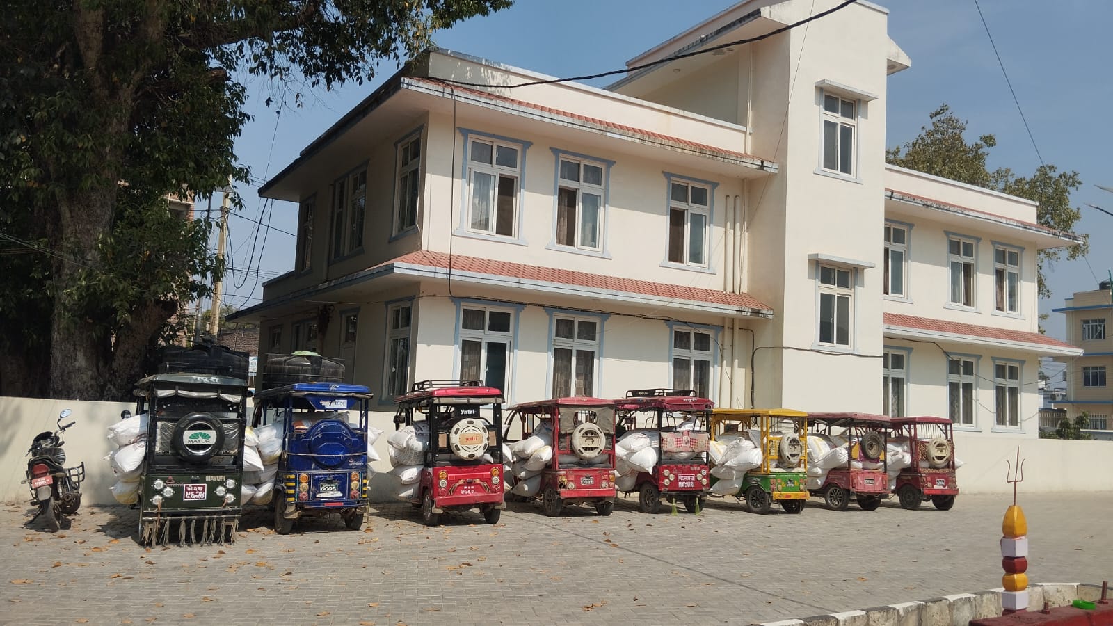 भारतबाट ल्याउँदै गरेको अवैध ४५ क्वीन्टल तोरी बरामद